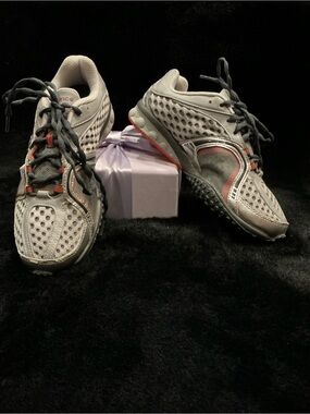 New Balance 99 V1 Trail Running Light Gray Sneakers Size 7